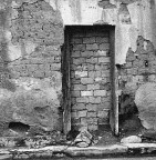 Non entrate in quella porta... Non entrate in quella porta...