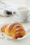 breakfast con croissant breakfast con croissant
