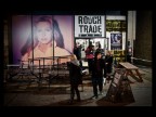 in Brick Lane, quartiere indiano di Londra, lo store della Rough trade, storica etichetta discografica inglese... in attesa dello show-case dei Vampire Week-end.