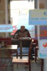 Al caffè,la lettura dei quotidiani Al caffè,la lettura dei quotidiani