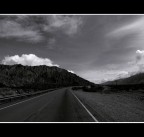 canto della strada aperta