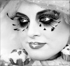 Tra la folla ... Tra la folla ...