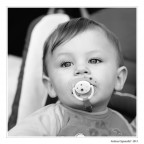 Con lo sguardo perso nel vuoto.. Con lo sguardo perso nel vuoto..