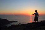 Tramonto da Giglio Campese, Isola di Montecristo e Corsica all'orizzonte.