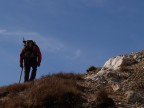 Seguendo un'enorme vena di quarzo che si alzava in quota (sulla destra della foto), ho cercato di rappresentare una passione quasi scomparsa e che rimane sempre rispettosa rispetto alle meraviglie che la natura offre.. 
f/10
Tempo 1/400 sec
ISO 100
Focale 77mm

Commenti e critiche sono ben accetti