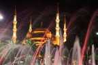 S. Sofia, Istanbul, di notte scattata con Canon eos 550D, F 6.3, T 1/2 sec, ISO 3200, ottica canon efs 18/55
