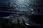 Forse troppo truccata, ma mi  piaciuto il cromatismo blu profondo che ha assunto l'acqua, in contrasto col bianco puro. Schiaffi e legnate sulla groppa sempre ben accetti