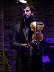 Scattata al violinista che eseguiva insieme a Roberto Angelini delle canzoni di Nick Drake...serata molto bella e mi ha colpito questa foto...avevo lo zoom abbastanza spinto e mi sono meravigliato io stesso della foto...