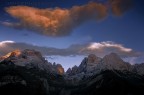 Ultime pennellate di luce sul gruppo del Brenta ( Madonna di Campiglio  Trentino ) Luglio 2010
Dati di scatto:
Nikon D300  Nikkor 16-85  f/8  df/26mm  Iso 200 - Tripod