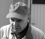 Questa invece  una foto che ho fatto 3 anni f dopo alcuni giorni che avevo la Minolta... mi piace perch  molto espressiva... Poterbbero essere banali i miei ritratti, ma proprio per migliorare che inserisco le foto ciao