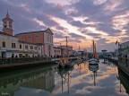 Porto canale, trabaccoli e cielo infuocato.