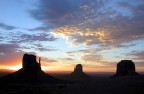 Alba alla Monument Valley Alba alla Monument Valley