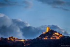 Il nuovolone dietro mi ha regalato questa magnifica vista alla rocca di Castiglion D'Orcia da Bagno Vignoni.