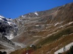 Scatto con compatta finepix fuji durante l'ascesa al Passo dello Stelvio (in bici), da questo punto si vede gi la cima ma mancano ancora 24 tornanti!!!!!!! sarebbe meglio non alzare la testa ma lo spettacolo  irresistibile