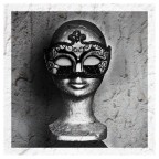 dietro il vuoto... dietro il vuoto...