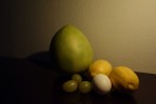 Pomelo, uva, limone, uovo Pomelo, uva, limone, uovo