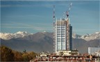 ..e a Torino il nuovo grattacielo ha superato le Alpi..