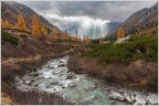 Qui siamo alla fine di ottobre; la immagino ora in veste invernale.
HD:   http://imageshack.com/a/img11/4946/ra9c.jpg