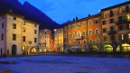 Piazza della Torre Aponale di Riva del Garda ore 7,39 del mattino. 
T 10' F 13 iso 100 focale 18mm