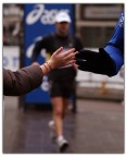 Milano City Marathon 2005
Durante una fredda giornata, all'ultimo miglio, la mano di una bimba infonde le forze per raggiungere il meritato traguardo.
Grazie per i vostri consigli
Paolo :ciao: