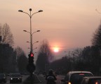 Le 08.15 di una fredda mattina invernale, la citta' si mette in moto e uno non troppo sano di mente (il sottoscritto) cammina sulla mezzeria di corso Vittorio  con una macchina fotografica in mano...