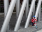 Ciclista mini al museo MAXXI