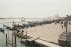Appoggiata sul mare Appoggiata sul mare