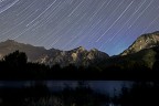 Star trails sul lago Star trails sul lago