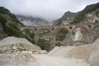 Carrara - Il ponte per Colonnata Carrara - Il ponte per Colonnata