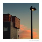 The lamplight... The lamplight...