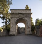 Arco di Augusto 8 aC. Susa Piemonte. Arco di Augusto 8 aC. Susa Piemonte.