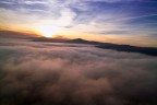 Volando sopra la nebbia