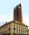 P.zza Castello a Torino e il suo unico grattacielo.