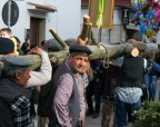 Potresti darmi una mano! Potresti darmi una mano!