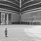 c'è nessuno? c'è nessuno?