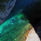 Smeraldo elvetico...: la val Verzasca. Smeraldo elvetico...: la val Verzasca.