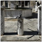 Antico tornello,forse risalente al 700',adibito a regolare l'entrata e l'uscita dalla zona fontana delle donne che andavano a prendere acqua ed evitare litigi sulle precedenze.Consigli e critiche sempre ben accetti.