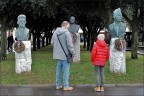 Di fronte alla storia Di fronte alla storia