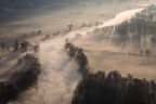 Questa immagine rappresenta il fiume Adda alle prime luci del giorno durante il periodo invernale.
Questa foto  stata pubblicata sul numero di dicembre 2019 dal mensile Fotocult.