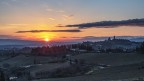 Il sorgere del sole nelle colline di San Gimignano. Il sorgere del sole nelle colline di San Gimignano.
