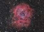 La nebulosa "Rosetta" nella costellazione dell'Unicorno ripresa dai cieli bui della Sardegna.
Telescopio di ripresa: Astrografo TS71 (380mm di focale a f/4.9)
Multi esposizione con camera di ripresa dedicata all'astrofotografia