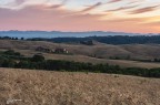 Colori dell'alba.. colline Toscane. Colori dell'alba.. colline Toscane.