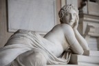 Questa statua si trova nel Cimitetro monumentale di Pisa e mi ha colpito per la sua modernit