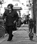 Una donna e un gatto in B&W Una donna e un gatto in B&W