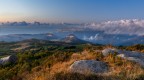 Paesaggio nebrodense. Sono visibili a sinistra Basic, al centro S. Cono e all'orizzonte Milazzo e il suo splendido golfo.