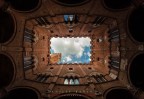 verso l'alto verso l'alto