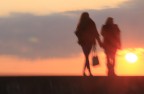 Amiche al tramonto Amiche al tramonto