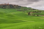 Pienza; domina le sue vallate di verde.. Pienza; domina le sue vallate di verde..