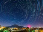Startrail 2 ai piedi del Vesuvio Startrail 2 ai piedi del Vesuvio