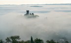 Torre del Brunelleschi avvolta nella nebbia.. Torre del Brunelleschi avvolta nella nebbia..